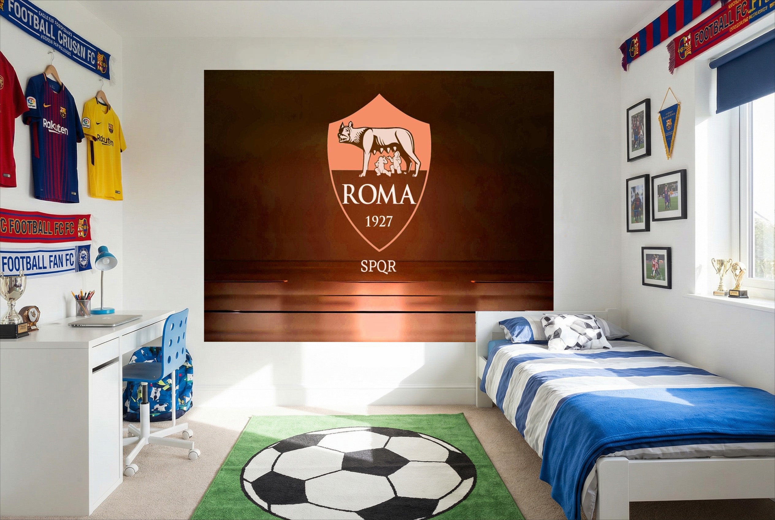 Le papier peint football as roma passion sportive présente une grande fresque marron foncé avec le blason or et blanc