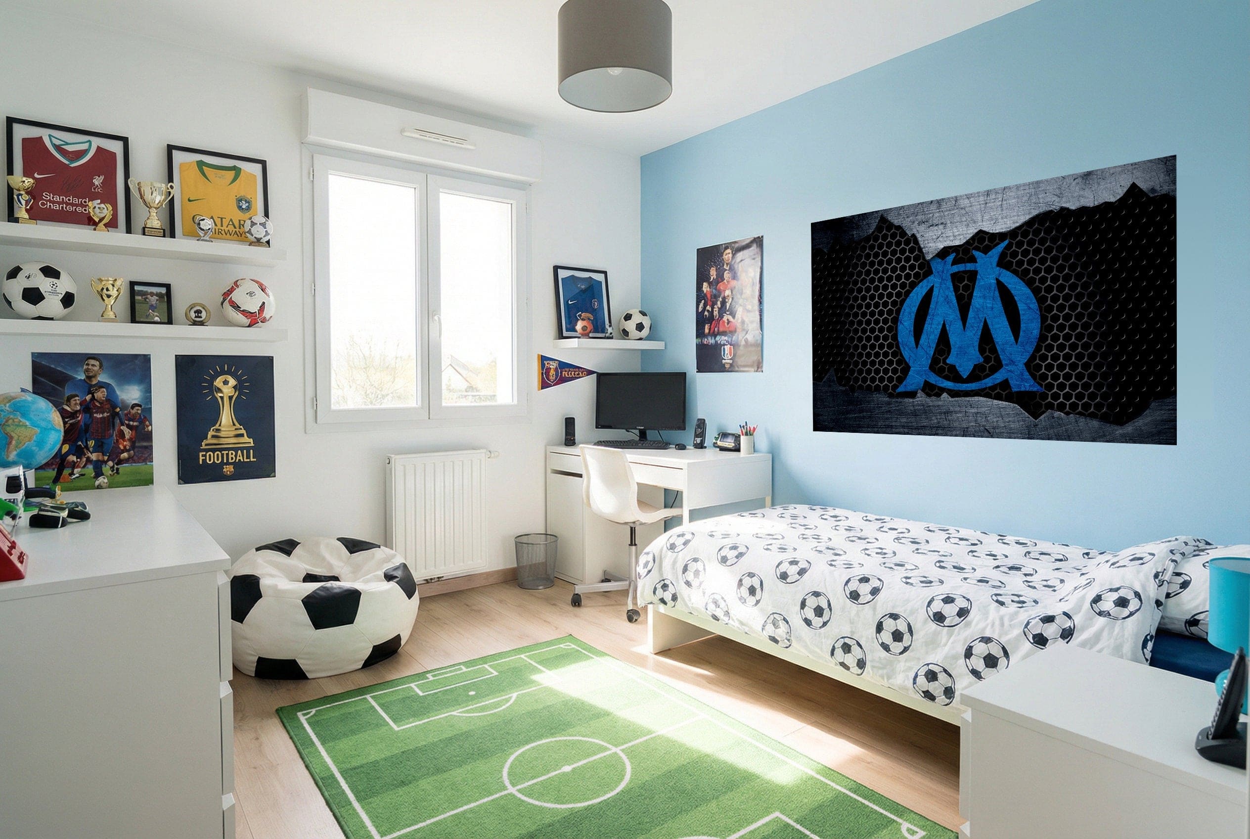 Chaise pouf en forme de ballon de football noir et blanc pour decor papier peint football marseille football