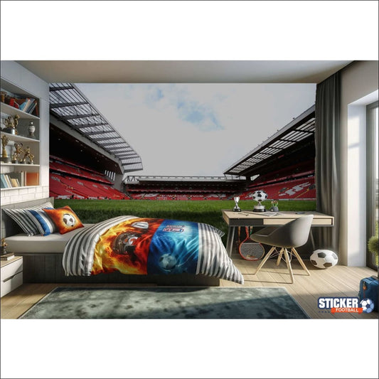Une chambre d’enfant avec une fresque de stade de football.