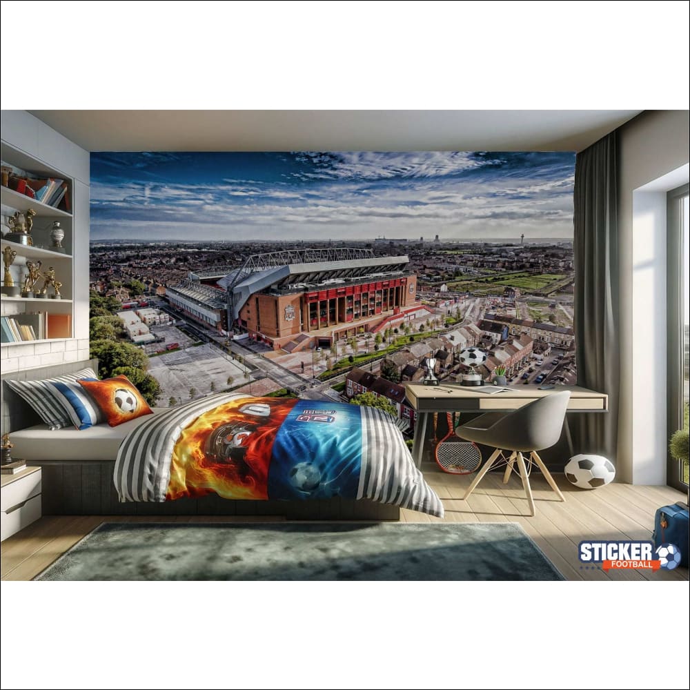 Une chambre d’enfant avec une grande peinture murale de stade.