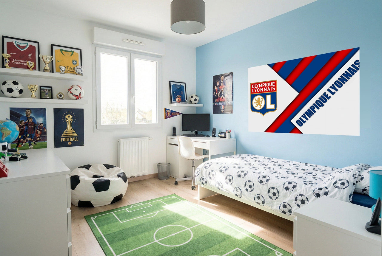 Lit blanc avec literie motif ballon de football noir et blanc pour papier peint football Olympique Lyonnais