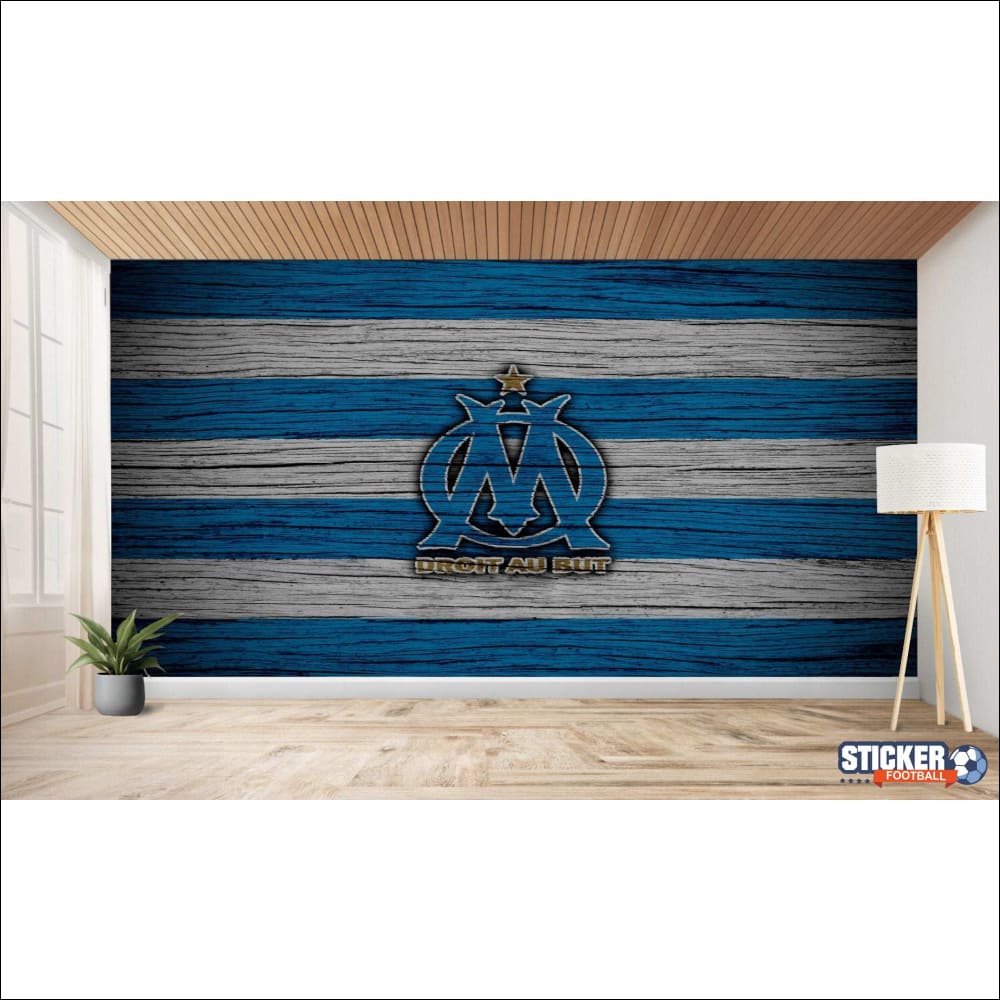 Chambre avec mur à thème marseillais.