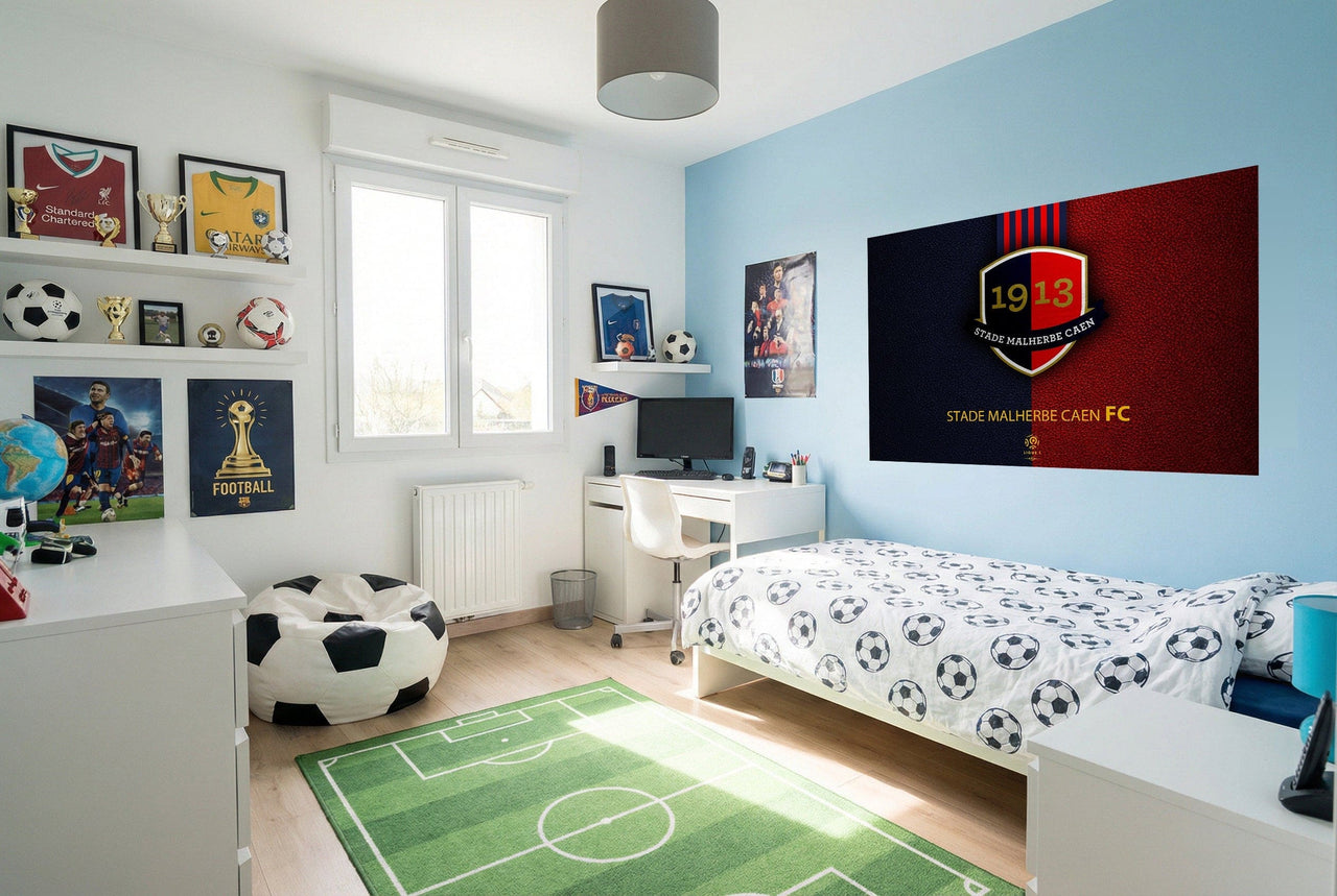 Fauteuil pouf noir et blanc en forme de ballon de football pour décoration papier peint football stade malherbe caen