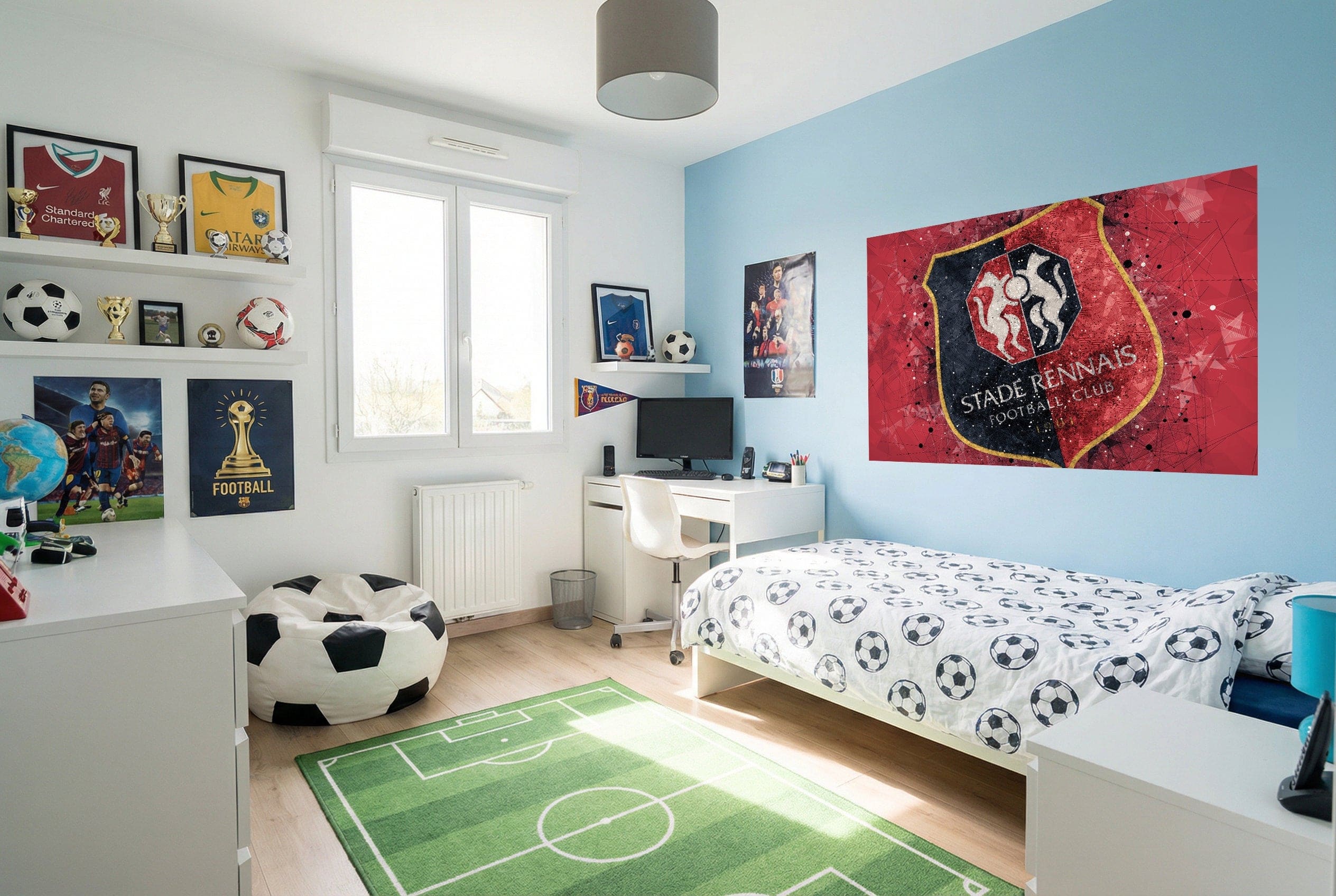 Fauteuil poire noir et blanc motif ballon de football idéal pour decor papier peint stade rennais et stade rennais tableau déco